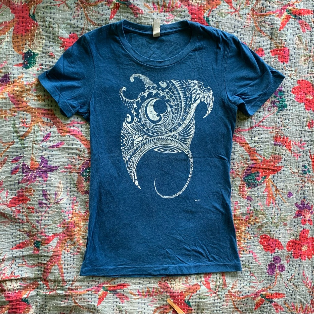 Manta Ray Graphic Tee